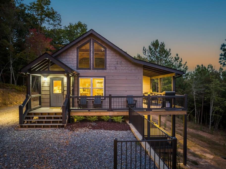 The Llaguna Lodge - New Cabin, Sleeps 10, Fire Pit, Hot Tub, In Blue Ridge , Ga Exterior foto