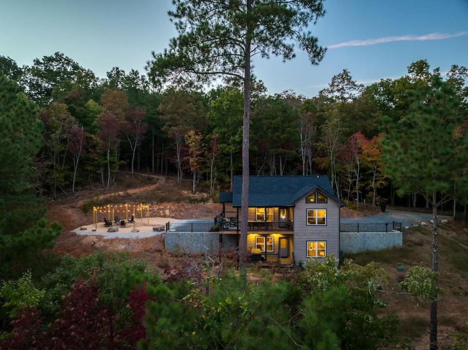 The Llaguna Lodge - New Cabin, Sleeps 10, Fire Pit, Hot Tub, In Blue Ridge , Ga Exterior foto