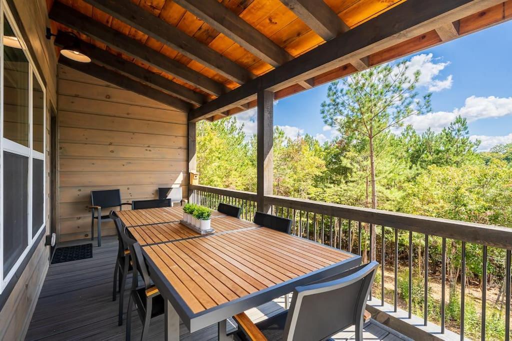 The Llaguna Lodge - New Cabin, Sleeps 10, Fire Pit, Hot Tub, In Blue Ridge , Ga Exterior foto