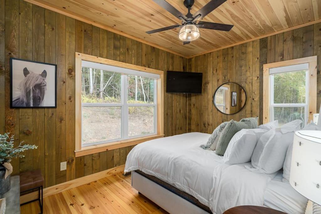 The Llaguna Lodge - New Cabin, Sleeps 10, Fire Pit, Hot Tub, In Blue Ridge , Ga Exterior foto